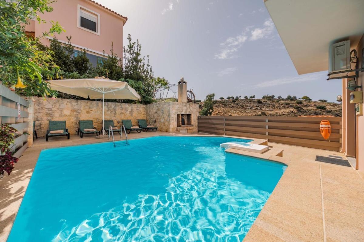 ARAUCARIA VILLA - RETHYMNO - CRETE